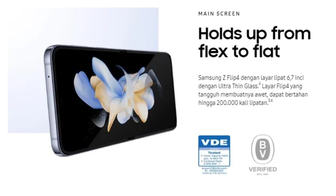 Mempunyai layar 6,7 inci Dynamic AMOLED 2X dengan refresh rate 120 Hz