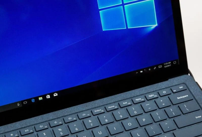 Cara Menyembunyikan Taskbar Windows 10 di LaptopKomputer